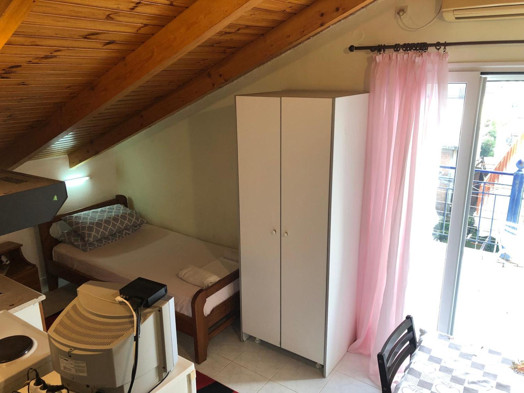 Ion Apartments Messolonghi Single Bed Room Mountain View Loft Missolonghi Exterior photo